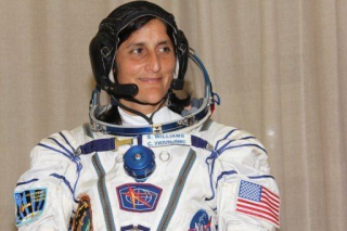 Artremis - Sunita Williams Artremis - Sunita Williams